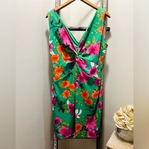 Gorgeous GUESS floral dress